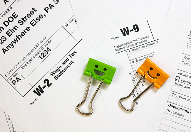 Qué formulario de impuestos necesita W2 vs W9_ - PEOPayGo